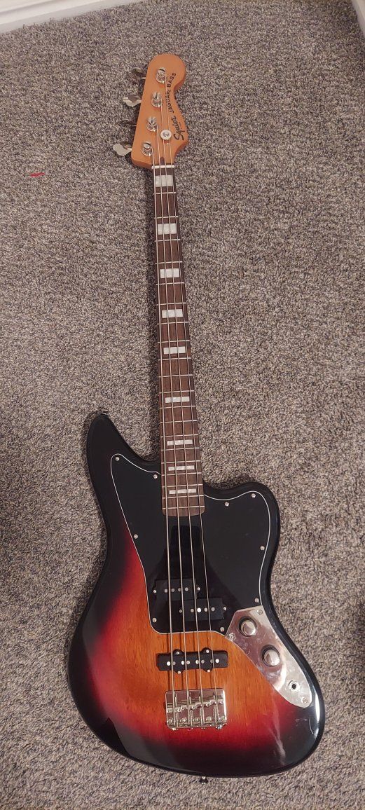 Squier Classic Vibe Jaguar Bass, 32" Scale - 3-Color Sunburst