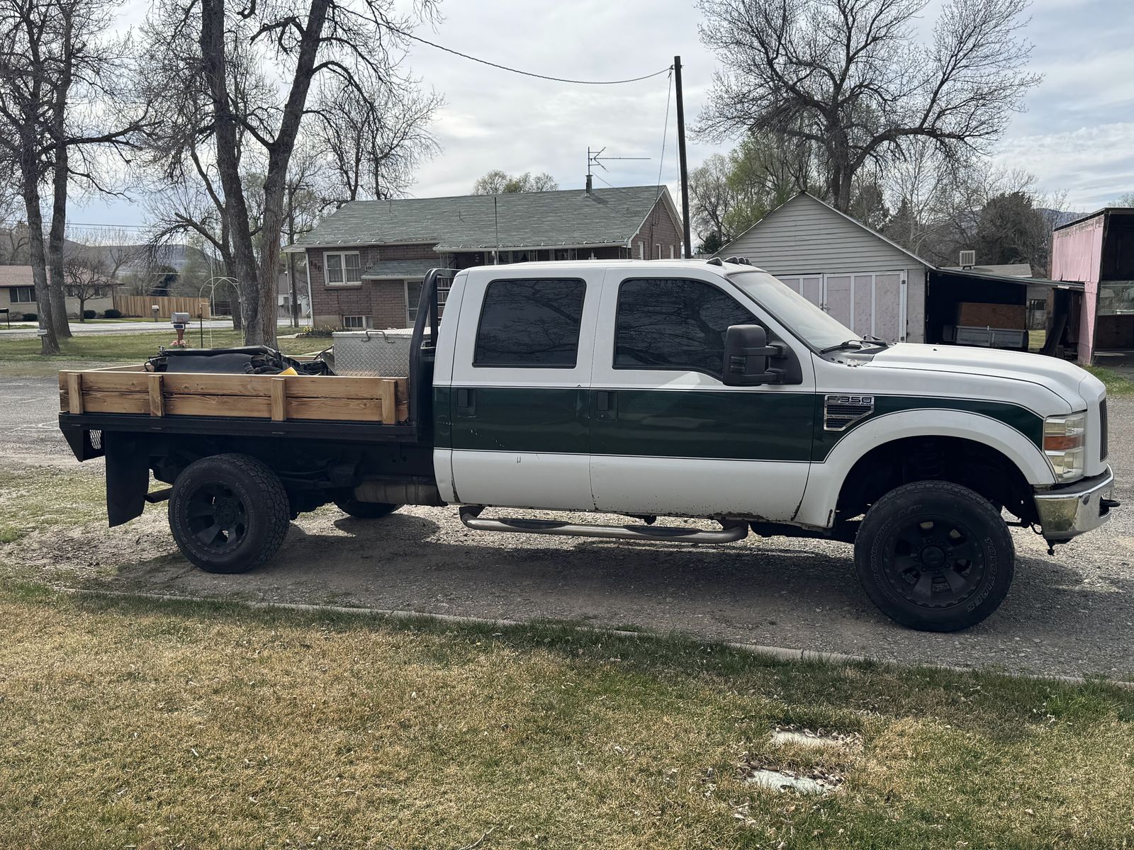 2008 F350 one ton axles and flatbed with no engine