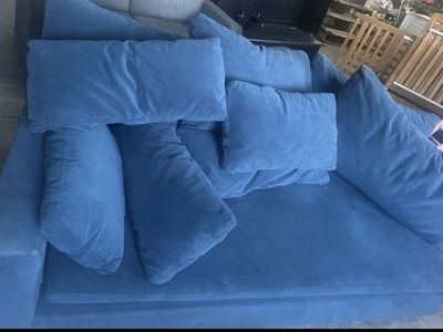 Blue Couch, Pillows