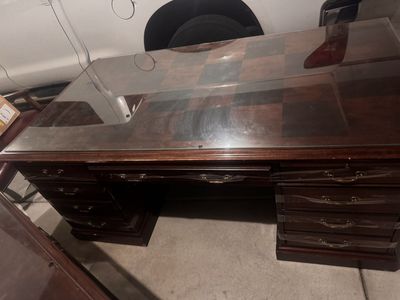 The Bosses Desk