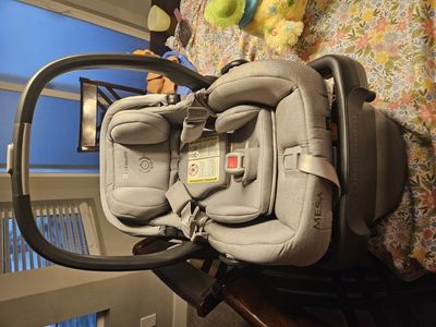 Uppababy Mesa v2 carseat