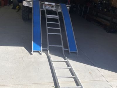Snowmobile loading Ramp