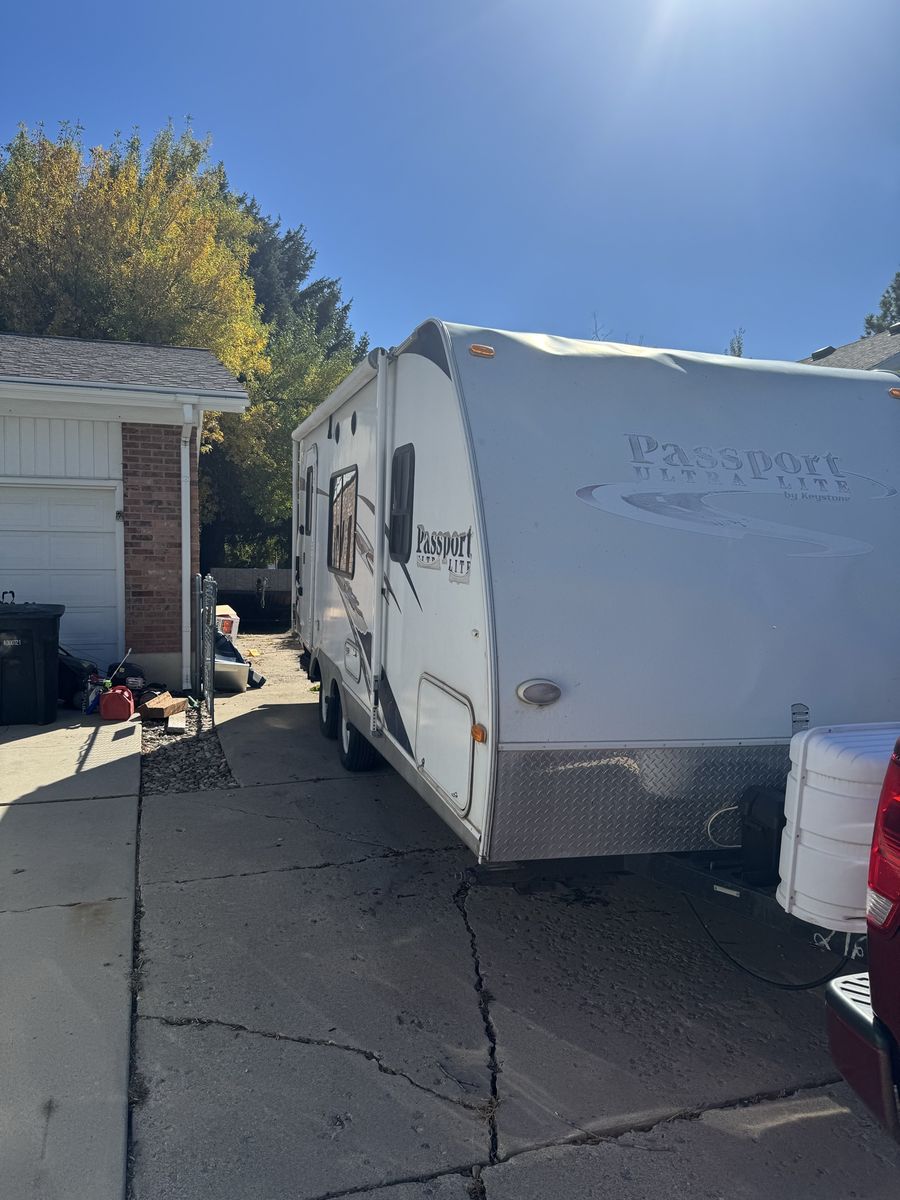 2009 23’Keystone Ultralight