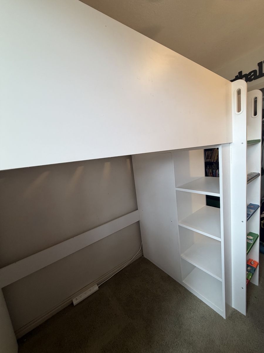 Main image 3