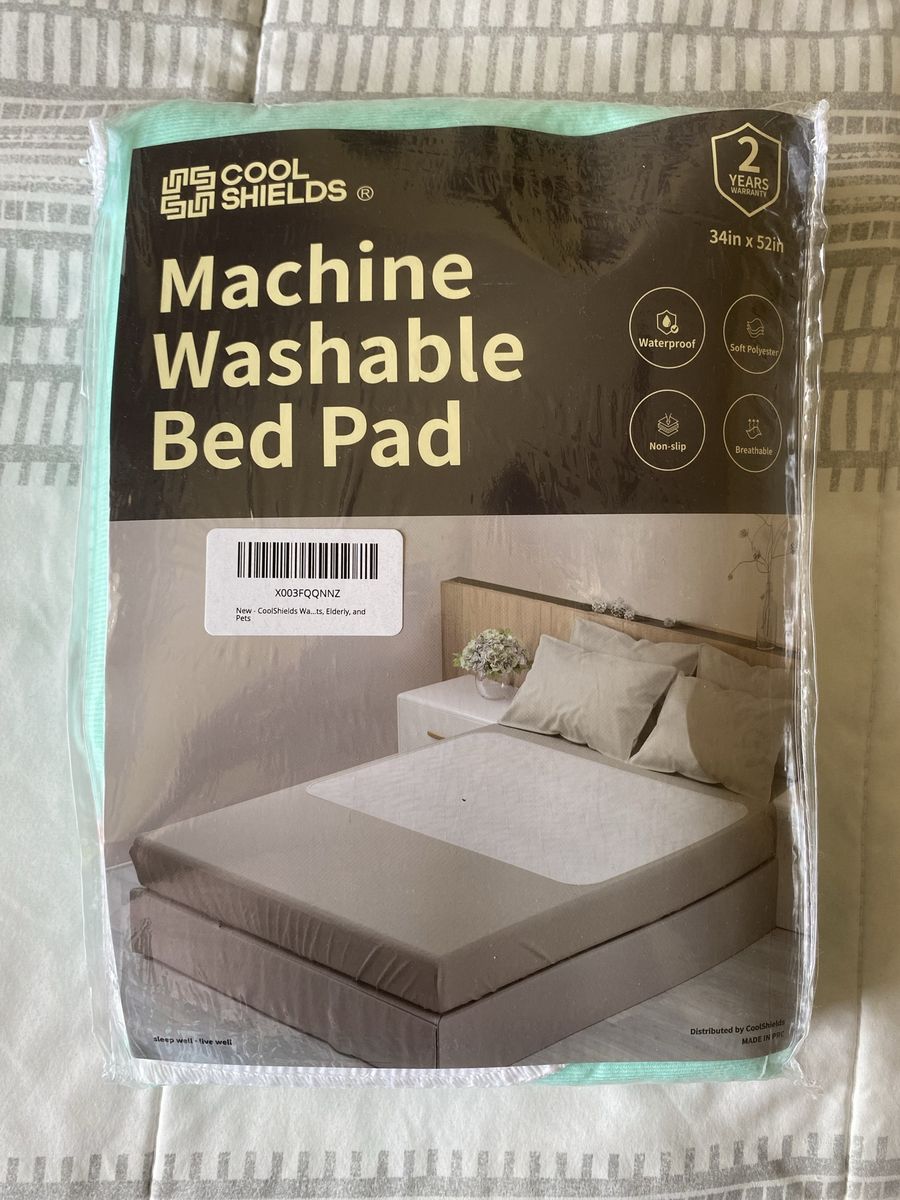 CoolShields Waterproof Washable Bed Pad 34in x 52in Light Green
