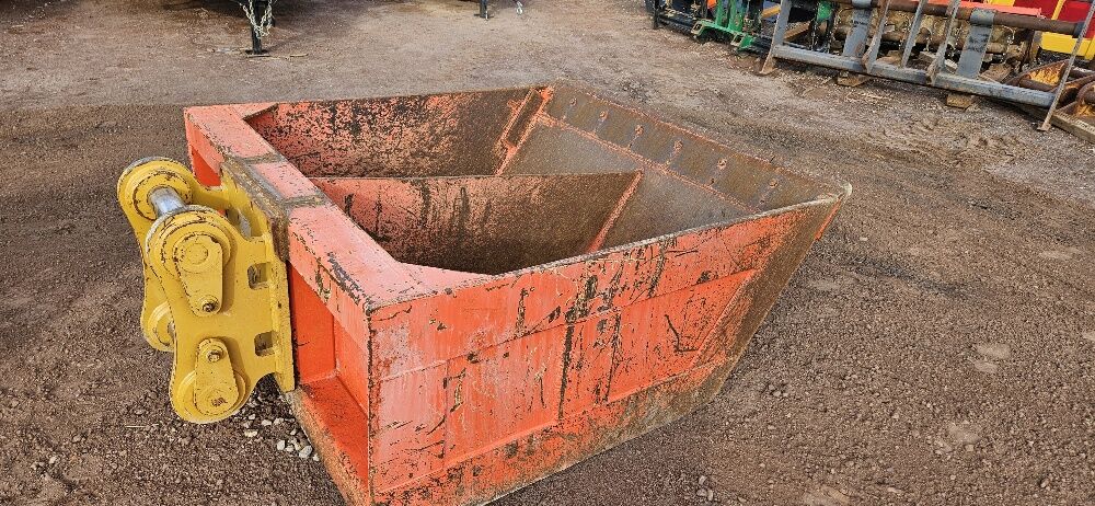 73" Excavator Screening Bucket
