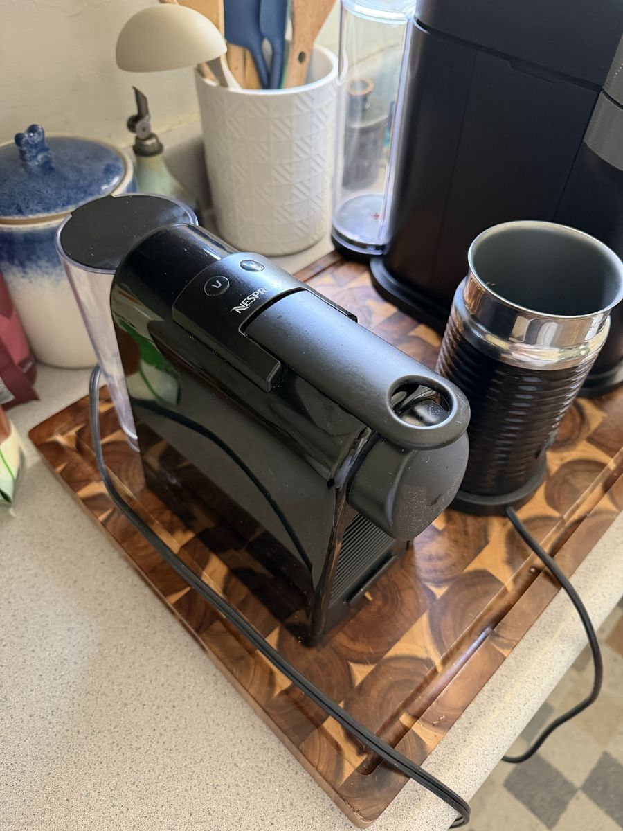 Main image 6