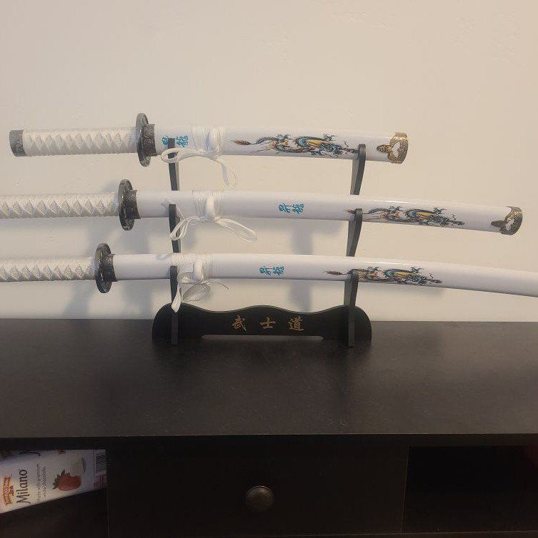 3 peice sword set need gone asap