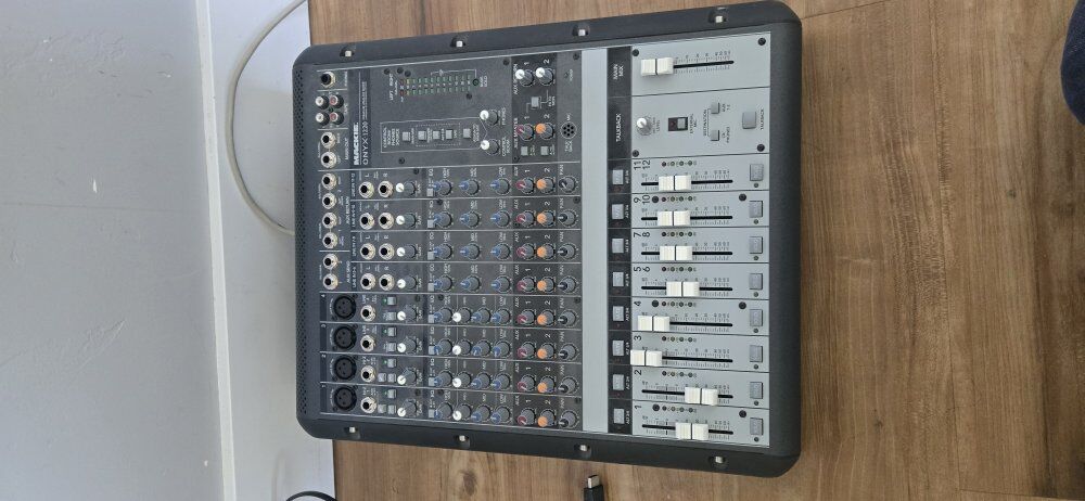 mackie 1220 onyx mixer