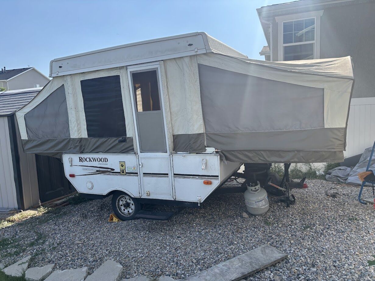 2011 Forest River Rockwood Pop Up Trailer