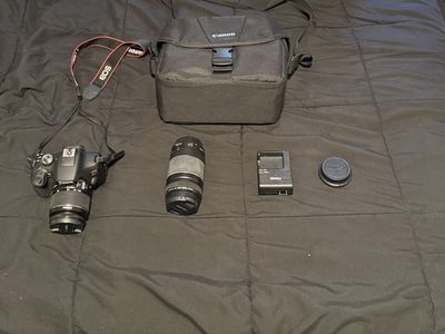 CANON Rebel Eos T7 camera