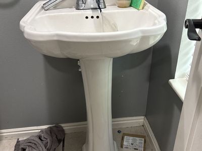Seashell style sink