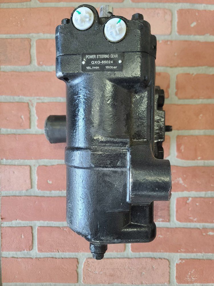 QXG-65024 Class 8 Truck Power Steering Gearbox