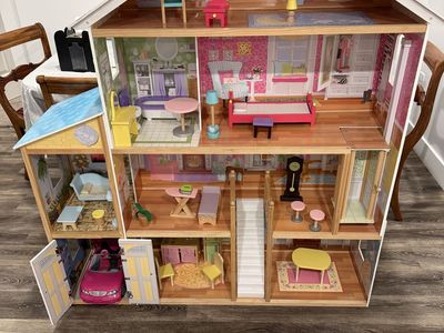 Doll House - KidCraft Magestic Mansion