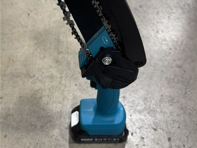 New Mini Handheld Electric Chainsaw