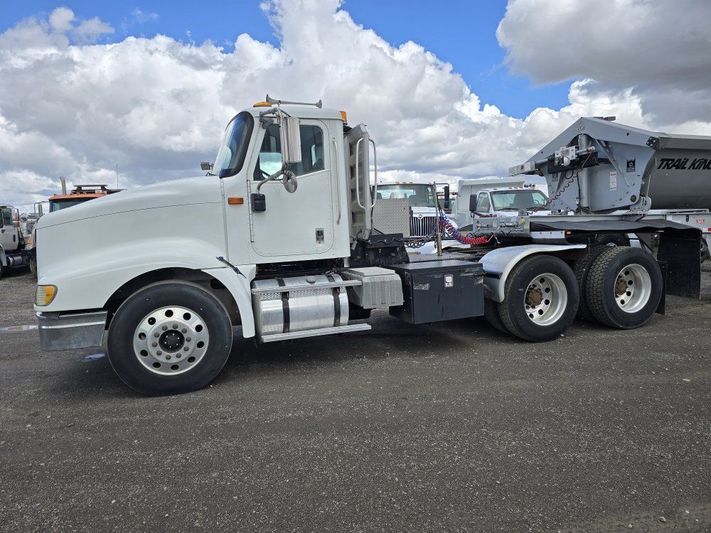 2005 International 9400 Day Cab Semi Tractor Wet k