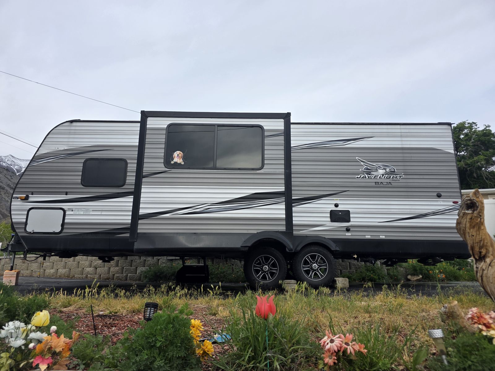 2021 Jayco Jay Flight SLX 242BHSW (Baja Rocky Mountain Edition)