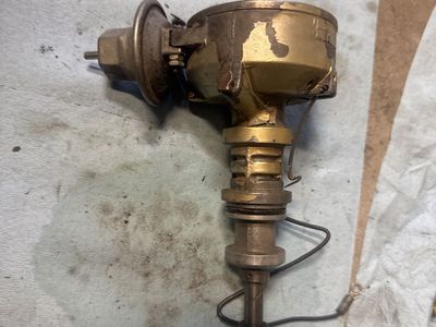 Ford Autolite 289-302 Engine Distributor with Vacuum Advance, points and Condenser