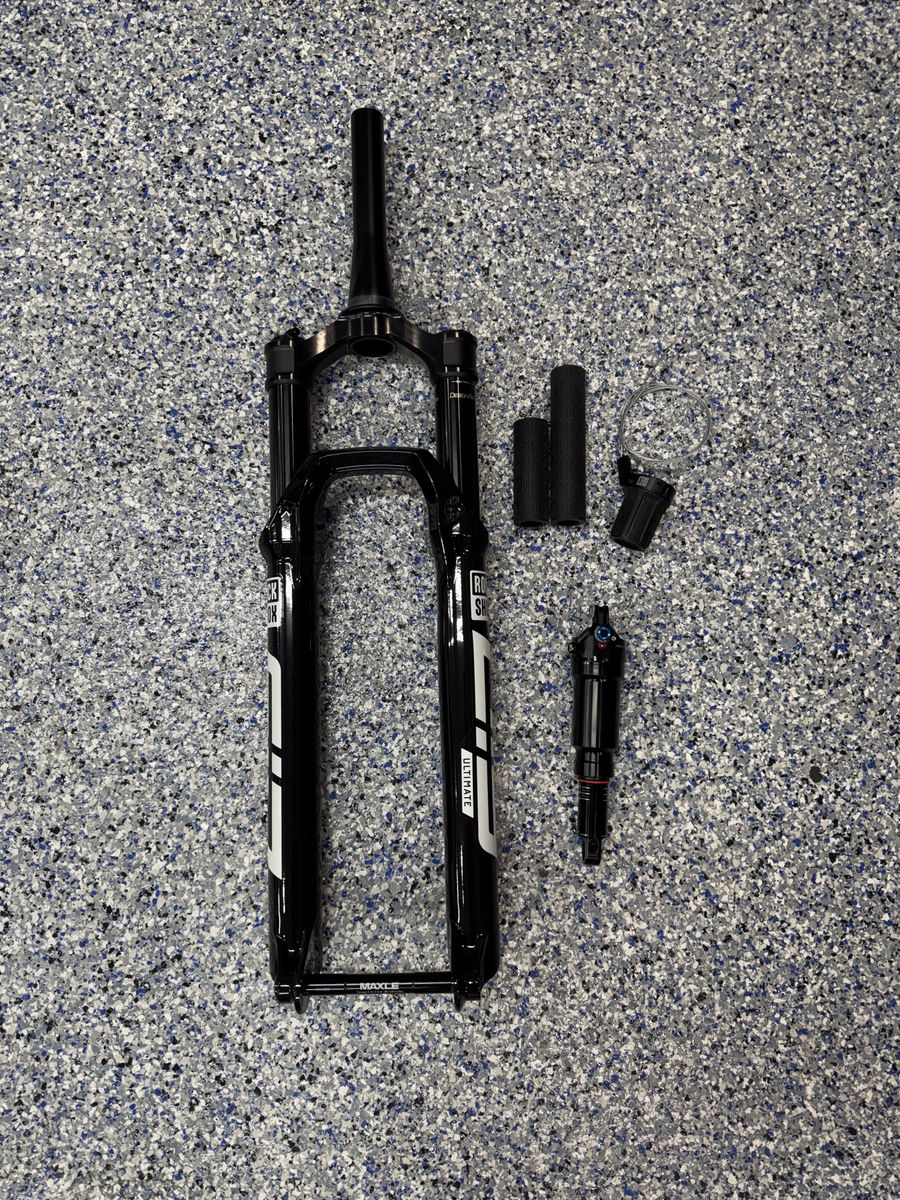 Rockshox Sid / SidLuxe Ultimate w/ 3 position remote 120mm 190x45