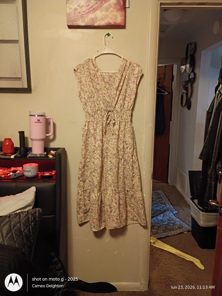 Cute Floral Summer Dress, Size Large - Perfect for Warm Weather