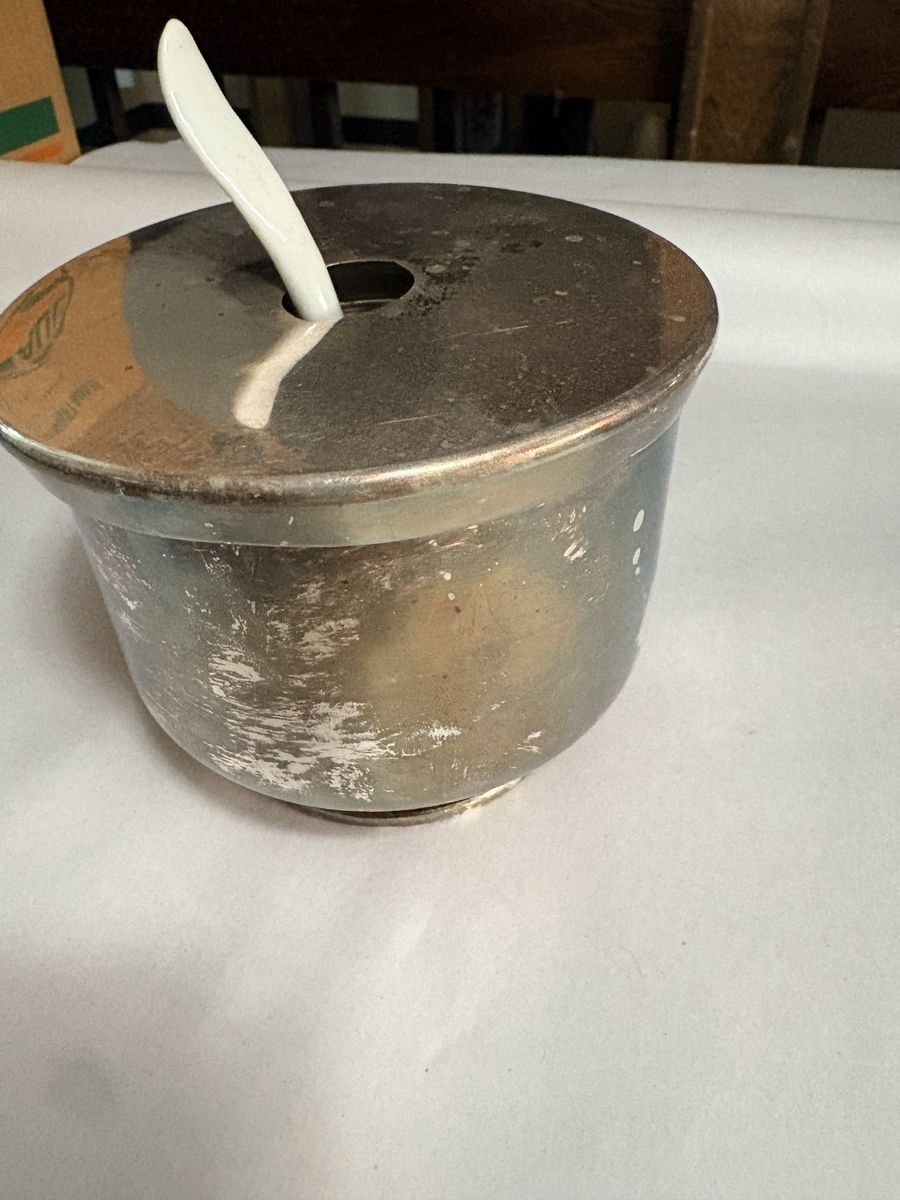 Collectable caviar server