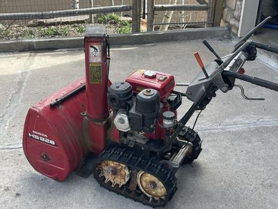 Honda HS928 Snowblower - Tracked, Hydrostatic