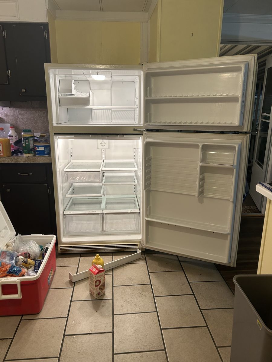 Refrigerator