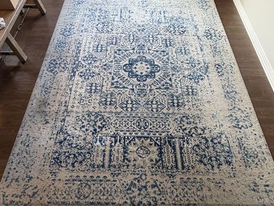 7’10” x 10’3” Blue & Ivory Vintage Style Area Rug