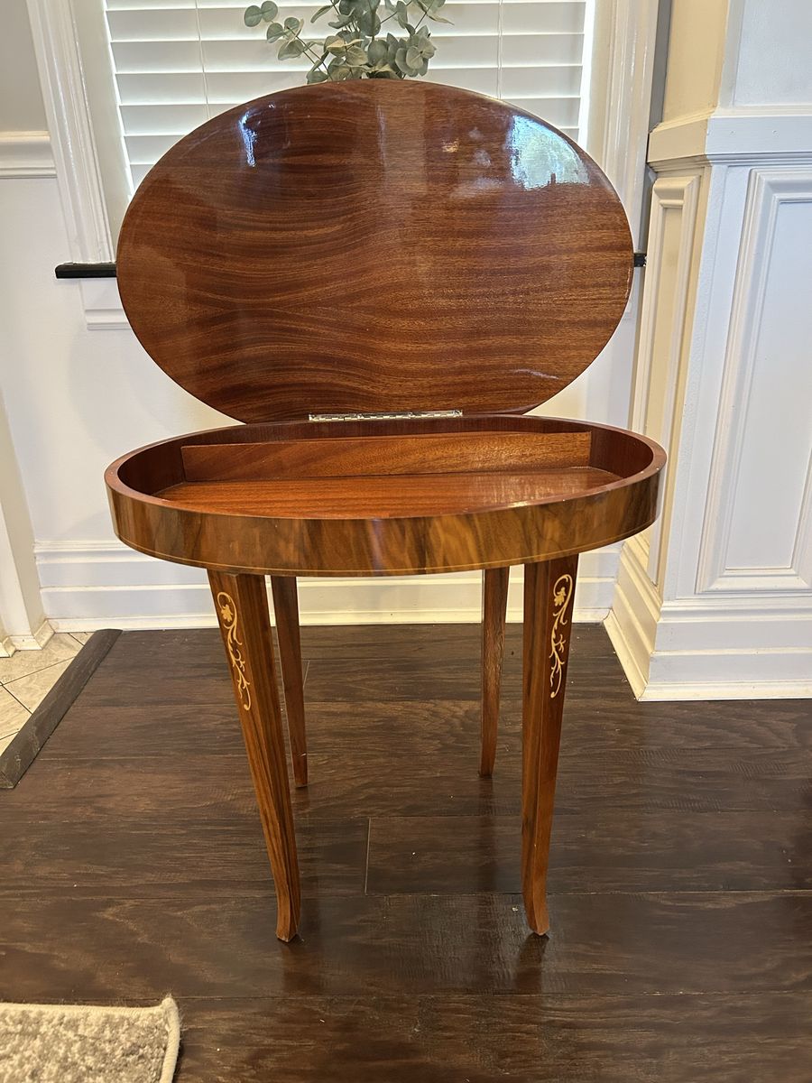 Jewelry box