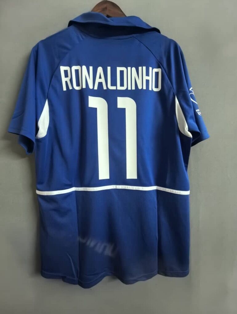 Ronaldinho #11 | XXL | Brazil 2002 Away Jersey