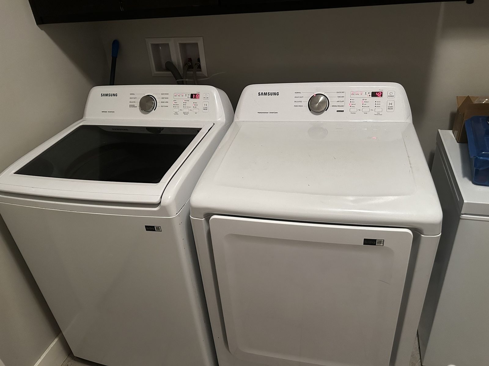 Samsung White Washer and Dryer Set Top-Load 