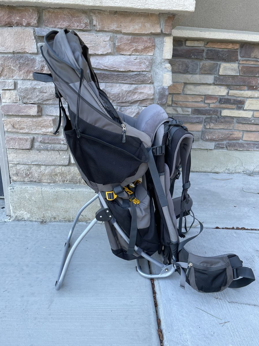 Deuter Kid Comfort III baby/toddler Carrier Backpack Hiking Adjustable w/ Sun Shade Grey