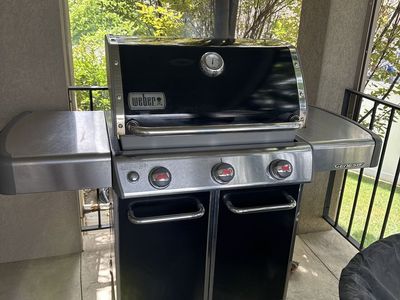 Weber Genesis Natural Gas Grill - Black/Stainless Steel - Excellent Condition