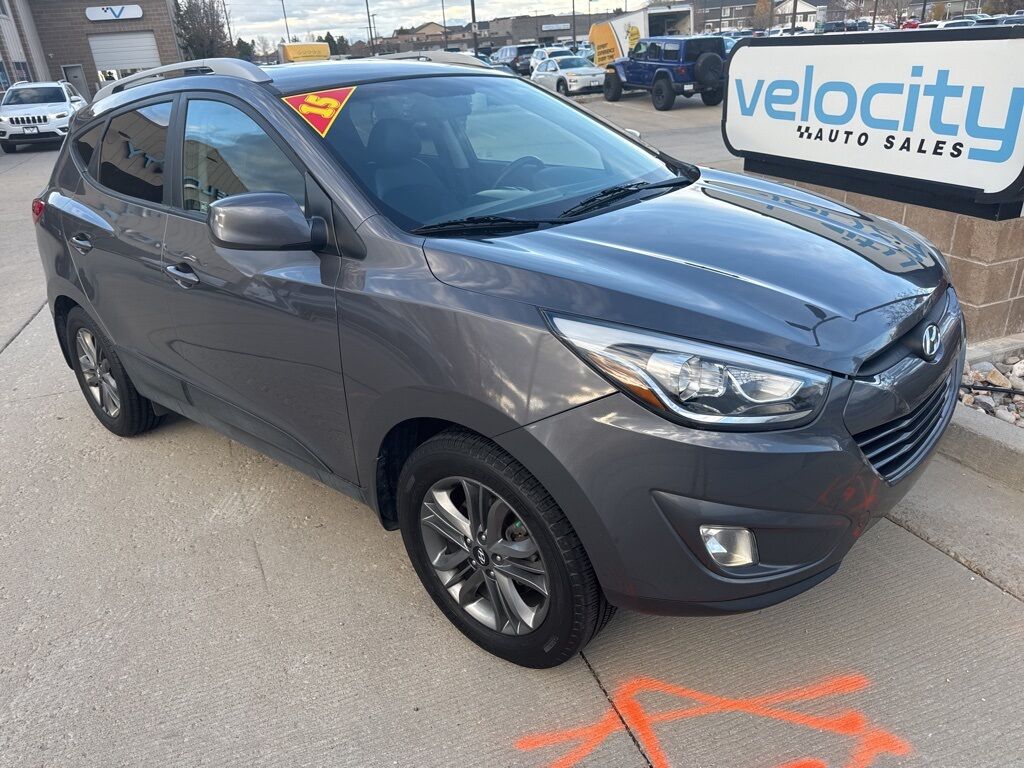 2015 HYUNDAI TUCSON SE