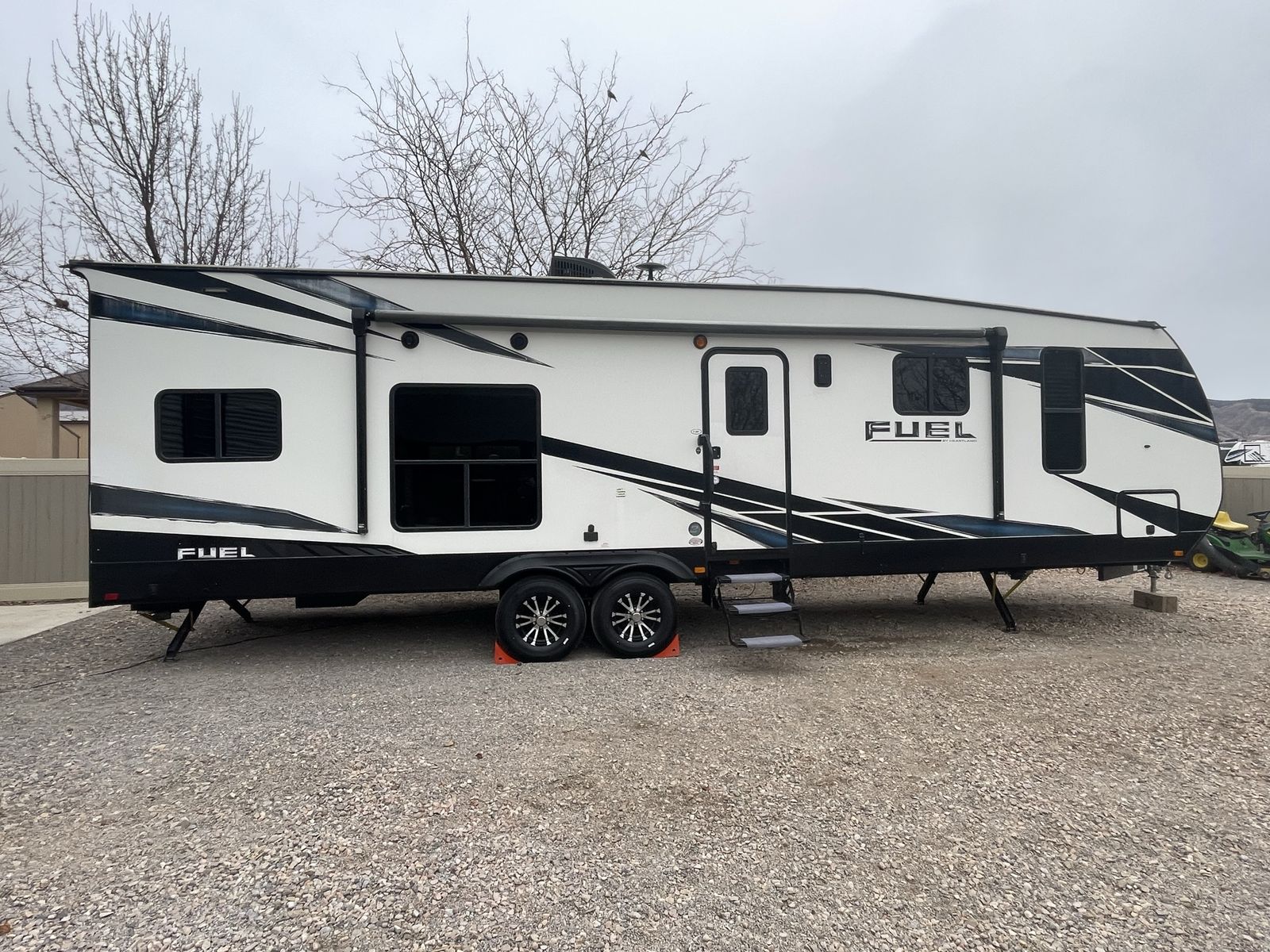 2019 Fuel by Heartland F-287 36ft Bumper Pull Toy Hauler - 16ft Garage, Sleeps 7-8, Generator, New Tires