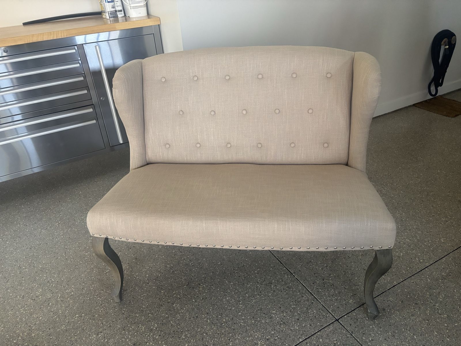 Elegant Tufted Upholstered Settee Loveseat Bench - Beige Linen Look, Nailhead Trim