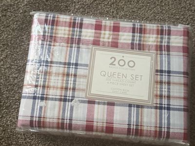 200 Basics Collection Olivier Plaid Queen 4-Piece Sheet Set New