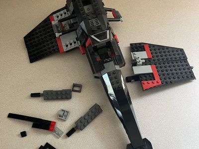 Lego Star Wars Jek-14’s stealth star fighter 75018 (2013) as is.