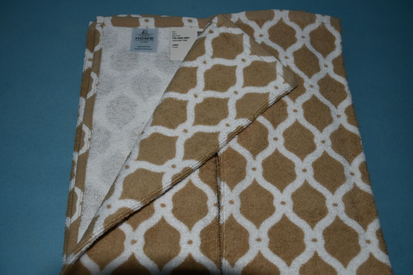 2 NEW HAND TOWELS ~ BROWN & WHITE ~ 100% COTTON ~ 16" x 28" ~ QUALITY ~ VERY NICE!