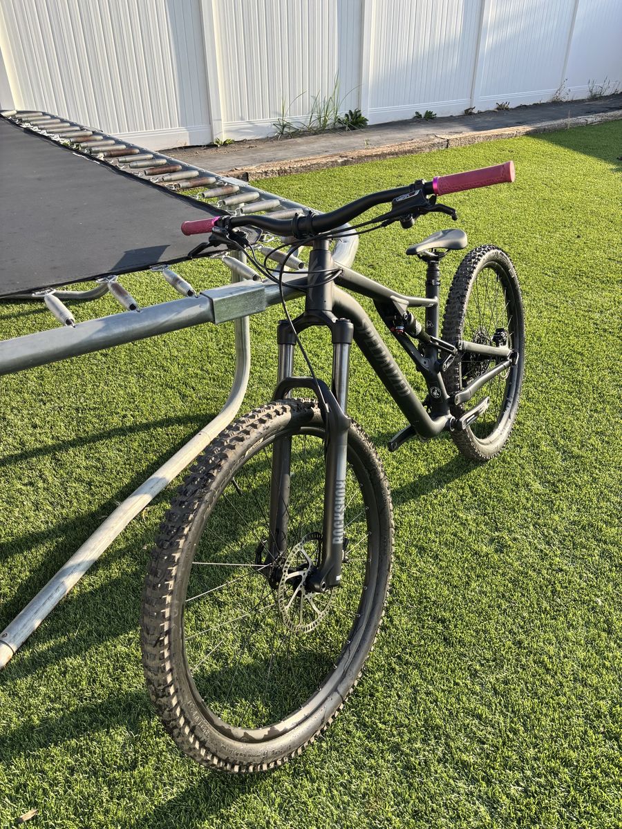 2021 Specialized Stumpjumper S4 Alloy Like New!