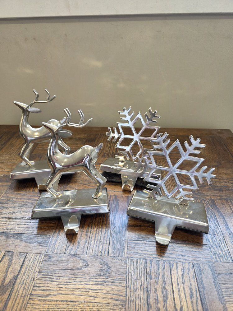 Set of 4 Silver Christmas Stocking Holders