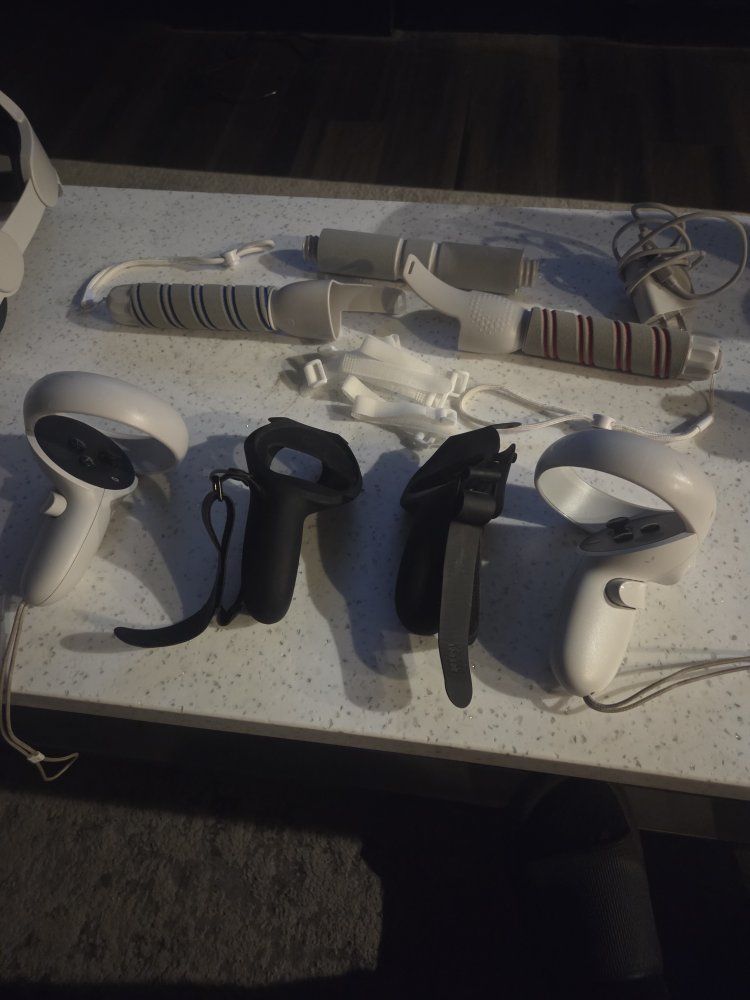 Meta Quest 2 VR Headset Bundle with Controllers & Accessories