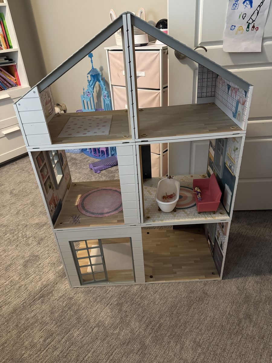 Little Tikes big Dollhouse For Sale
