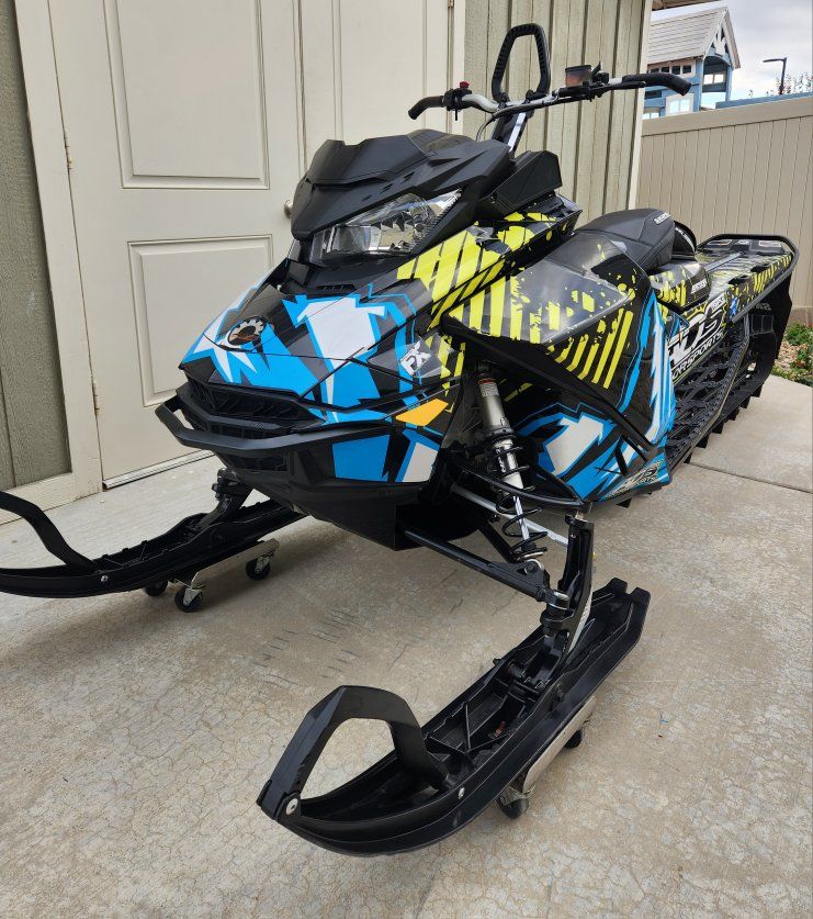 2018 Skidoo Summit X 850 - 165" Track (3" Lugs)