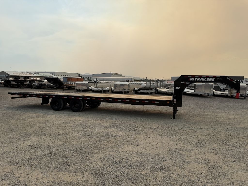 2026 PJ Trailers 8.5x32 Low-Pro With Hydraulic Dov