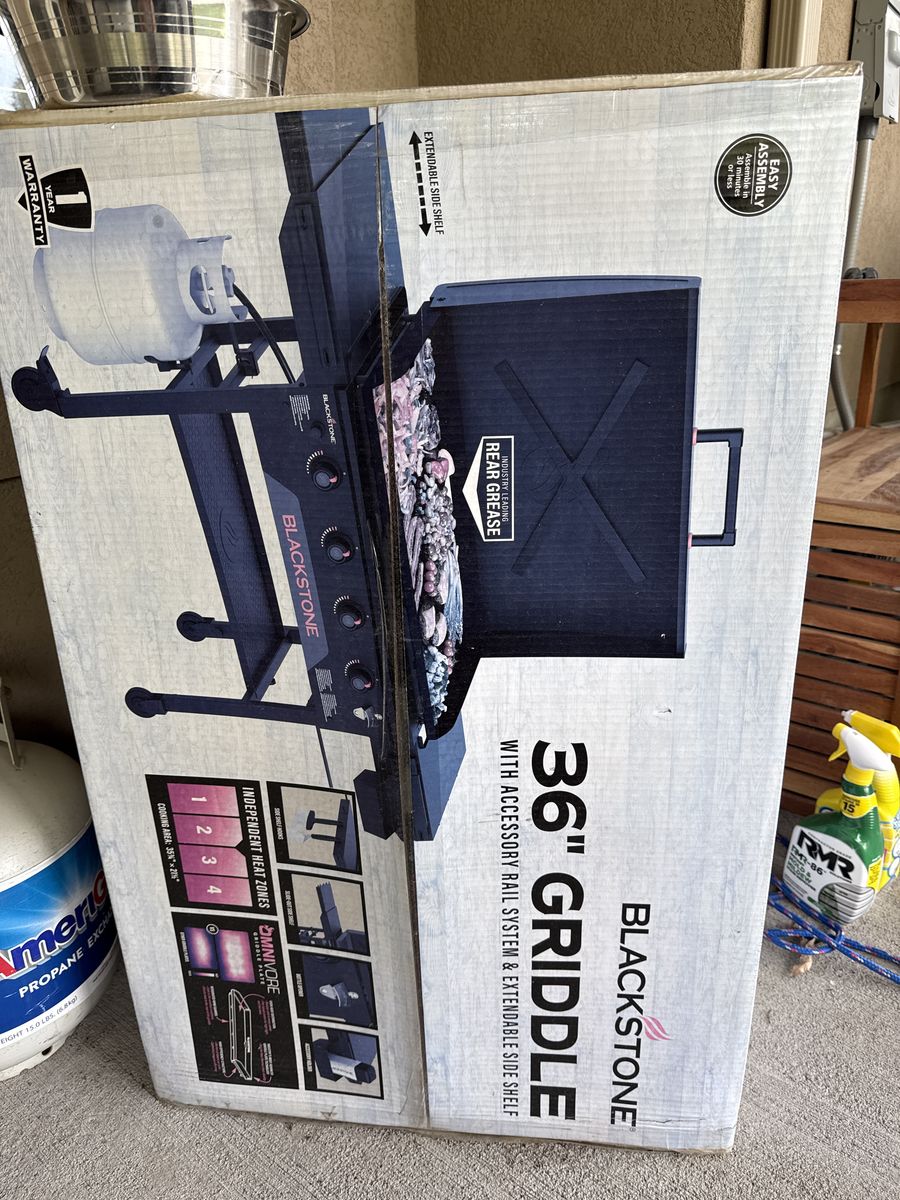 Unopened 36” blackstone griddle