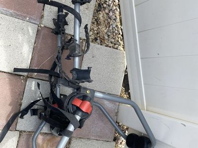 Yakima Trunk Bike Rack - Holds 3 Bikes - Good Condition
