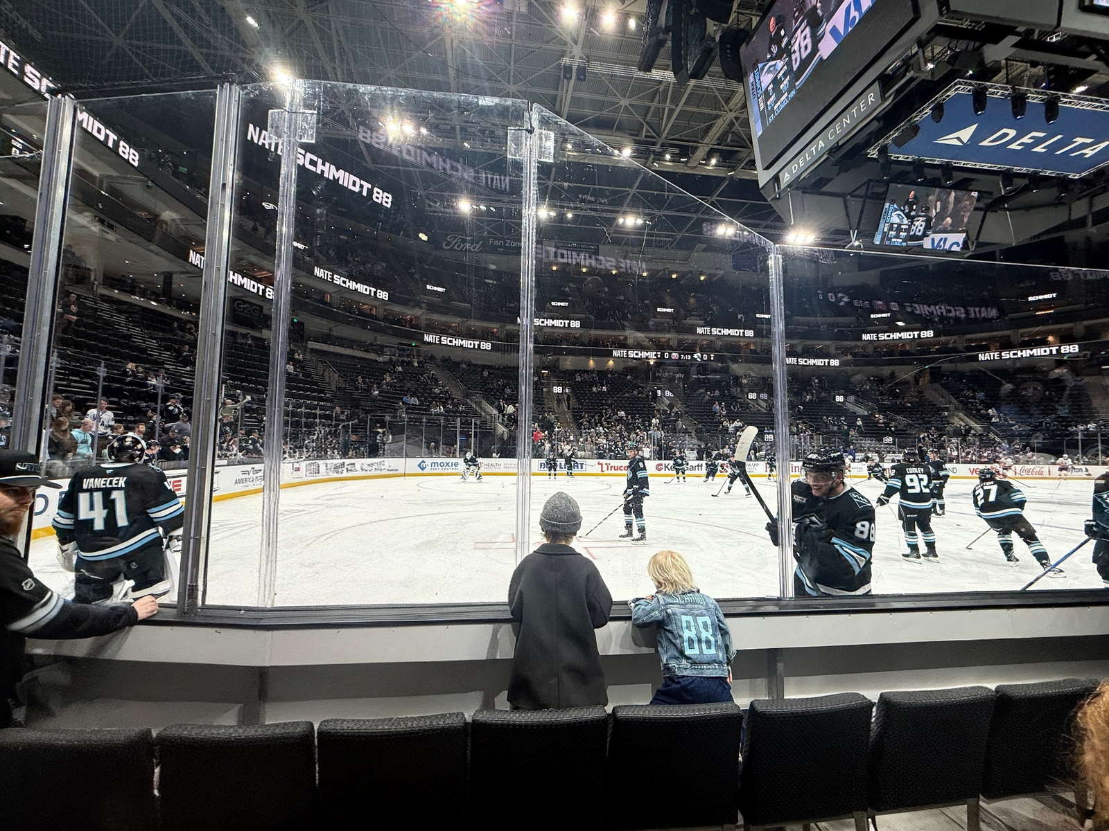 Utah Mammoth v Detroit Red Wings: ENTRATA CLUB ROW GLASS, FOUR SEATS!