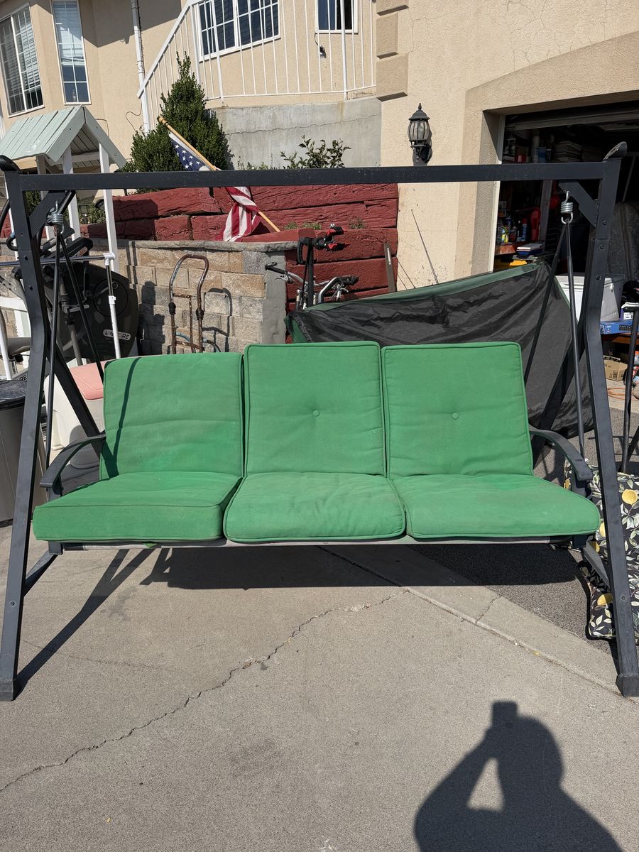 3-Person Outdoor Porch Swing with Green Cushions - Convertible Bed