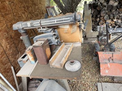 Craftsman 10-Inch Radial Arm Saw - Vintage Power Tool for Woodworking Projects